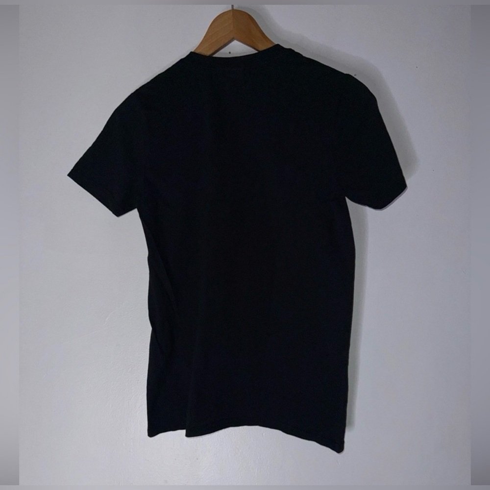 Taylor Swift Red Black Short Sleeve T-shirt Size Small - Picture 2 of 4